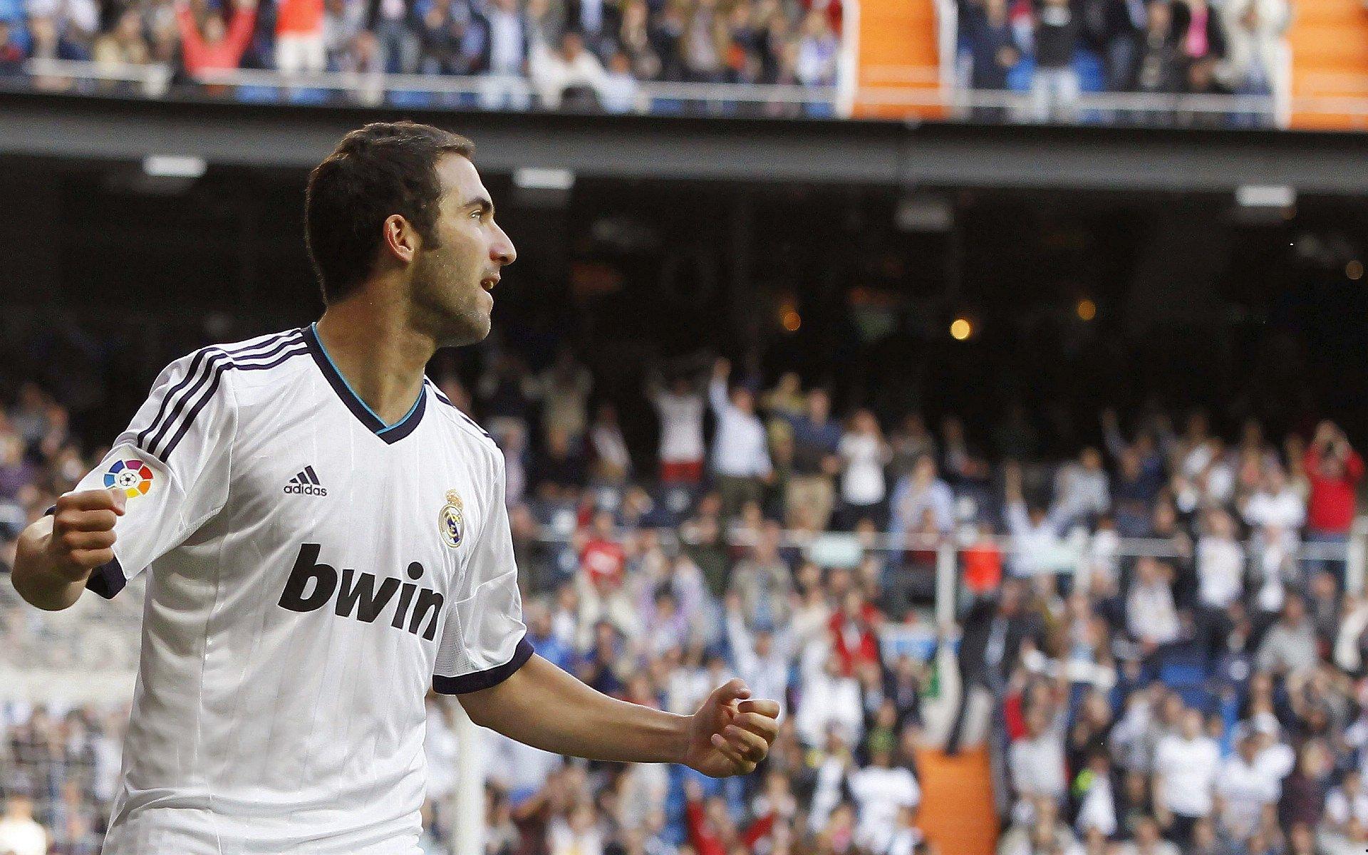 全国羽毛球锦标赛圆满落幕，新秀黑马夺冠引热议